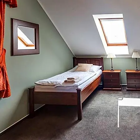 Octarna - Free On-site Parking Hotel