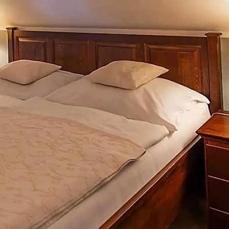 Hotel Octarna - Free On-site Parking 4*