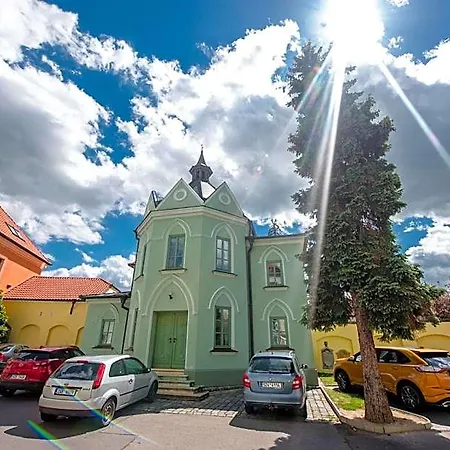 Octarna - Free On-site Parking Hotel