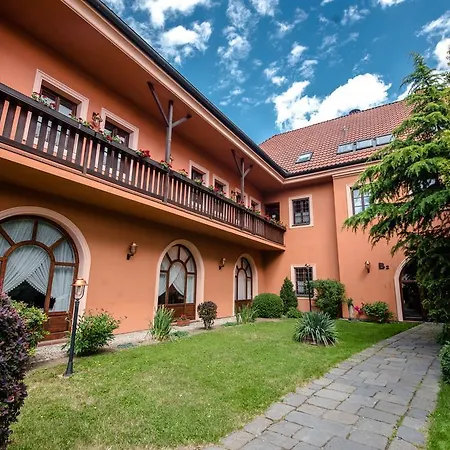 Octarna - Free Parking 4*