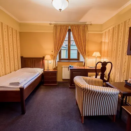 فندق Octarna - Free On-site Parking 4*