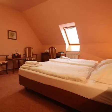 Hotel Octarna - Free On-site Parking