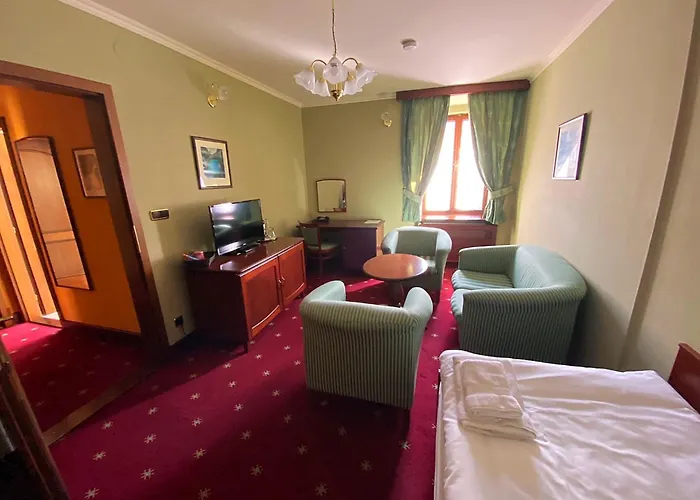 Octarna - Free On-site Parking Hotell 4*