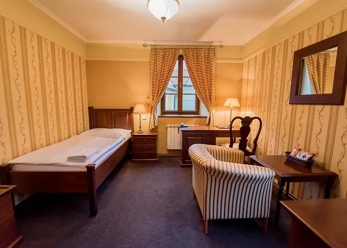 Hotel Octarna - Free On-site Parking 4*