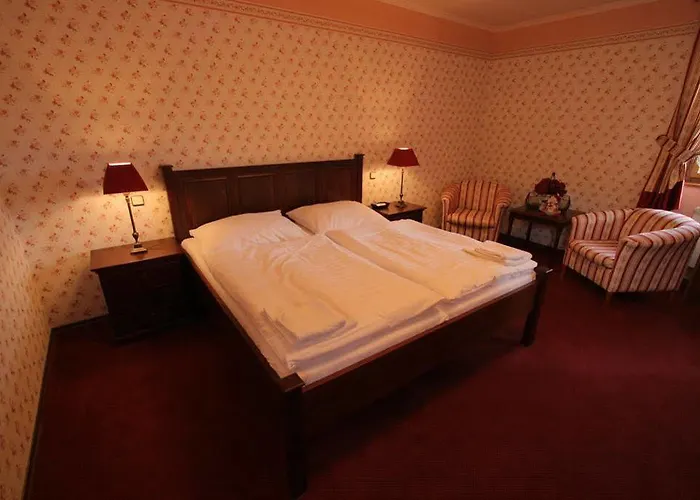Hotel Octarna - Free On-site Parking 4*