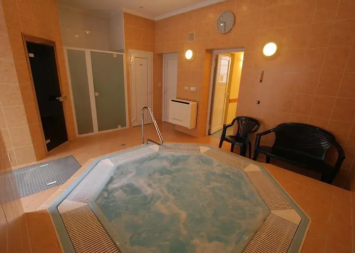 Octarna - Free On-site Parking Hotel Kroměříž